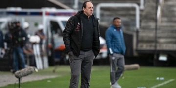 Jornalista diz que jogadores importantes do Flamengo estariam insatisfeitos com o técnico Rogério Ceni