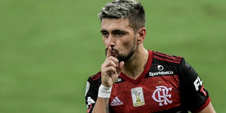 Fábio Sormani diz que Arrascaeta é produto da ‘mídia flamenguista’: ‘Não joga essa bola toda que a torcida acha’