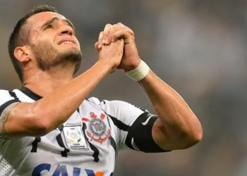 Corinthians pode dar chapéu no Flamengo e contratar Renato Augusto; jogador é sonho antigo da Nação Rubro-Negra