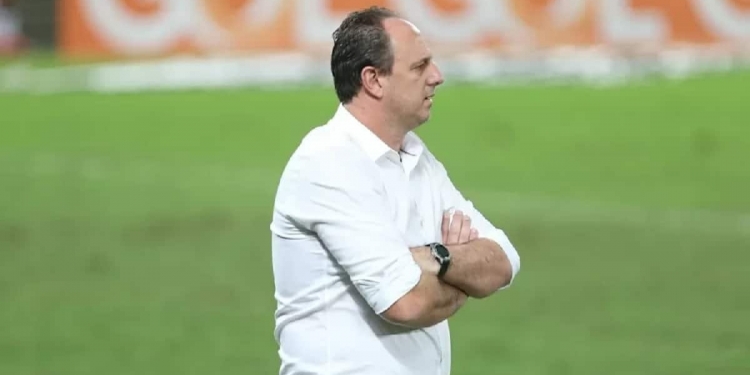 Vazamento de áudio com críticas a Rogério Ceni causa demissão no Flamengo