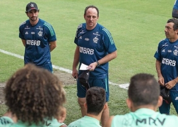 Rogério Ceni bateu boca com jogador durante treinamento antes de ser demitido do Flamengo