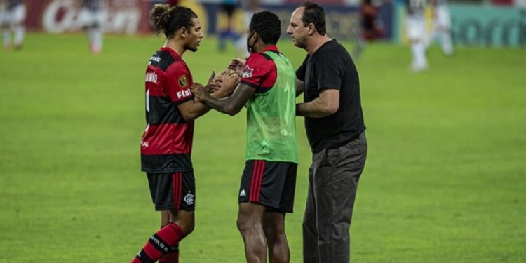 Rogério Ceni receberá bolada milionária após ser demitido do Flamengo; valor da multa rescisória é divulgado