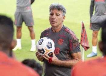 Importante peça do sistema defensivo de Renato Gaúcho entra na mira de time da Série A; Flamengo abriu conversas