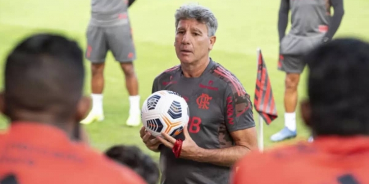 Importante peça do sistema defensivo de Renato Gaúcho entra na mira de time da Série A; Flamengo abriu conversas