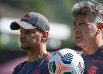 Flamengo elabora lista com 5 jogadores que serão vendidos nos próximos dias, diz jornal