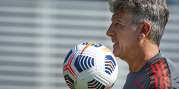 Renato Gaúcho ganha reforços de atacante e zagueiro para a sequência da Libertadores 2021