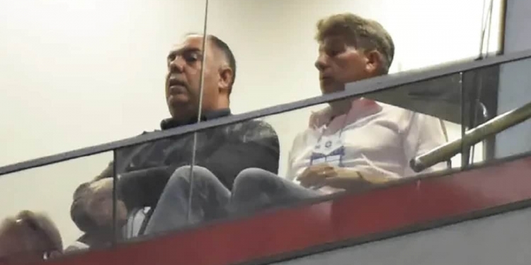 Flamengo recebe proposta de time europeu pela transferência de zagueiro