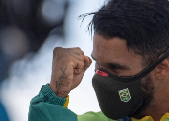 Flamengo enaltece ouro olímpico de Ítalo Ferreira no surfe; Gabigol também se manifesta