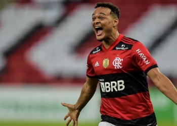 Dirigentes do Middlesbrough se reúnem com o Flamengo e apresentam proposta por Rodrigo Muniz que agrada ao Rubro-Negro