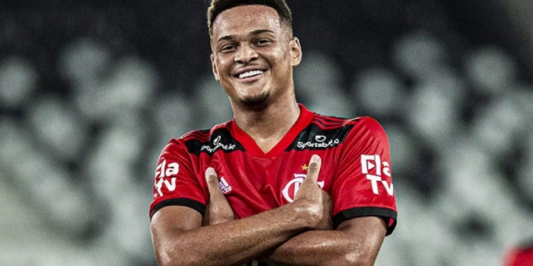 Middlesbrough entra na briga por Rodrigo Muniz e Fulham aumenta proposta; Flamengo estuda melhor negócio