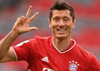 Lewangol? Lewandowski é ‘convencido’ por Gabigol a jogar pelo Flamengo e contrato é ‘enviado’ para assinatura