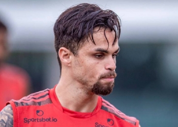 Michael fala sobre pedido de rescisão com o Flamengo: ‘pedi para ele me mandar embora, rescindir meu contrato’