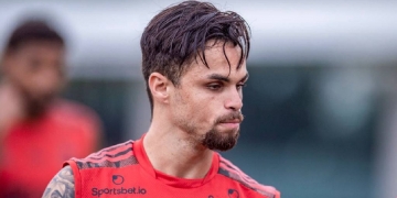 Michael fala sobre pedido de rescisão com o Flamengo: ‘pedi para ele me mandar embora, rescindir meu contrato’