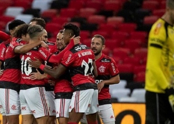 Número de sócios-torcedores do Flamengo volta a crescer após goleadas; diretoria corre contra o tempo pelo retorno do público aos estádios
