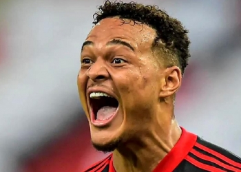 Amarelou? Fulham não cumpre acordo, desiste da contratação de Rodrigo Muniz e muda a oferta ao Flamengo