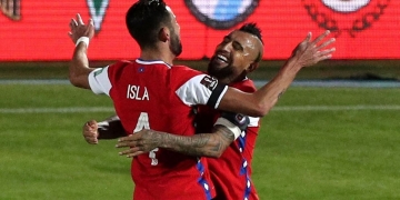 Isla entrega o desejo do compatriota Arturo Vidal, companheiro da Seleção Chilena: ‘Seu sonho é jogar no Flamengo’