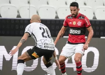 Comentarista assumidamente corintiano se rende ao Flamengo: ‘Absoluto do primeiro ao último minuto’