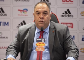 Vai e vem na Gávea: Flamengo encaminha a saída de dois jogadores, mas segue na briga por Kenedy e Thiago Mendes