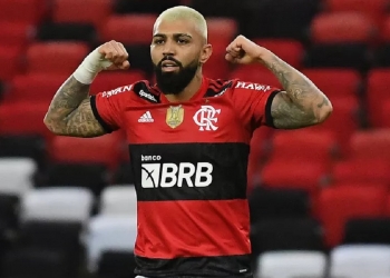 Gabigol vira alvo de briga entre gigantes da Inglaterra por sua contratação; Flamengo deve encaminhar a venda de trio nesta semana