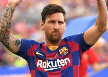 Após 17 anos e 672 gols, Barcelona anuncia a saída de Lionel Messi