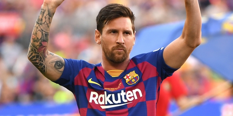Após 17 anos e 672 gols, Barcelona anuncia a saída de Lionel Messi