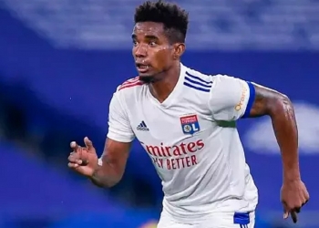 Lyon diz ‘não’ ao Flamengo e relaciona Thiago Mendes para partida no sábado; transação fica cada vez mais difícil
