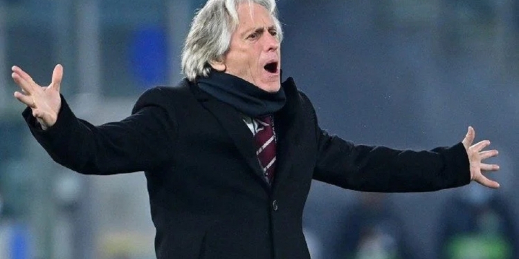 Flamengo mira contratação de ex-Fluminense e joia de Jorge Jesus no Benfica, diz imprensa esportiva