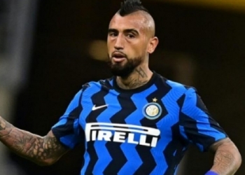 Arturo Vidal entra em barca de dispensa da Inter de Milão e conversas com o Flamengo avançam, diz jornal chileno