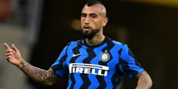 Arturo Vidal entra em barca de dispensa da Inter de Milão e conversas com o Flamengo avançam, diz jornal chileno