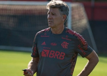 Zagueiro de Renato Gaúcho é diagnosticado com Covid-19 pela 2ª vez e preocupa o sistema defensivo