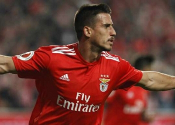 Time da Espanha dá chapéu no Flamengo e contrata meio-campista do Benfica que estava nos planos do Rubro-Negro