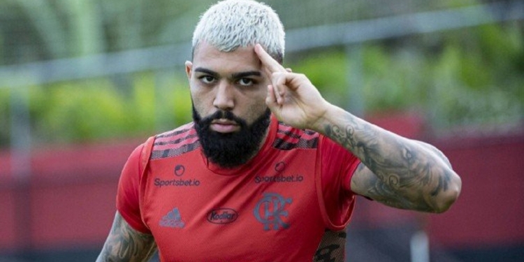 Gabi pode pegar gancho de seis partidas fora do Campeonato Brasileiro após polêmica expulsão contra o Internacional