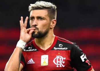 Arrascaeta dá palavra final durante negociação com o Flamengo e decide se permanecerá no Rubro-Negro
