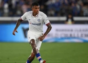 Flamengo já tem data para a estreia de Kenedy; jogador desembarca na Gávea vindo do Chelsea