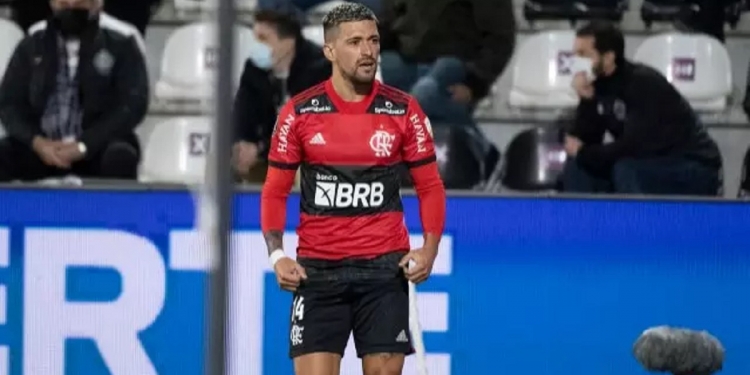 Flamengo deve poupar Arrascaeta por medo de ‘vingança’ dos jogadores do Olímpia? Comentarista rompe o silêncio e dá a sua opinião