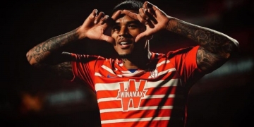 Flamengo: Kenedy volta para o Brasil depois de testar positivo para a Covid-19