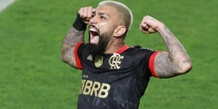 Melhores momentos: com hat-trick de Gabi e gol na estreia de Andreas Pereira, Flamengo goleia o Santos dentro da Vila Belmiro