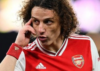 Flamengo aproveita indecisão do Benfica para intensificar contatos pela contratação de David Luiz