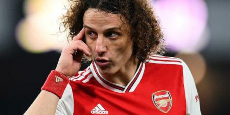 Flamengo aproveita indecisão do Benfica para intensificar contatos pela contratação de David Luiz