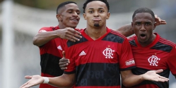 Freguesia em dia: Flamengo bate o Fluminense de virada no Brasileirão Sub-20 e segue vivo na briga pelo título
