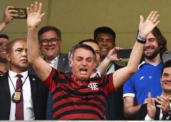 Presidente do Flamengo promete ajudar Jair Bolsonaro como presidente da República e doações em dinheiro