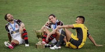 Reunião nos bastidores do Flamengo decide o futuro da ‘geração 85’, formada por Filipe Luís, Diego Alves e Diego Ribas