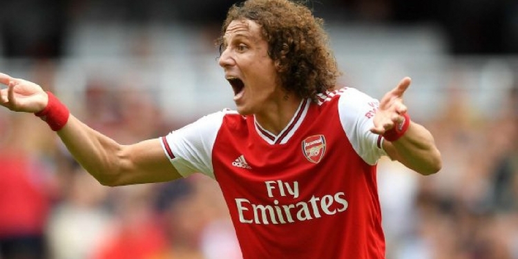 Flamengo ganha concorrente internacional na briga pela contratação de David Luiz; valores são milionários