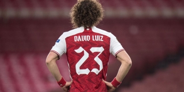Flamengo conta com concorrentes na Europa e no Brasil por David Luiz, mas continua sendo o favorito na briga, afirma colunista