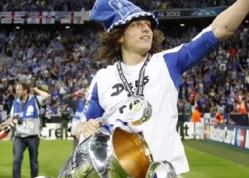 Com David Luiz, Flamengo fecha time inteiro de jogadores com experiência na Champions League