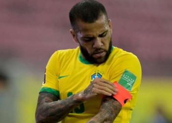 Flamengo espera ‘ok’ de Daniel Alves para apresentar contrato definitivo