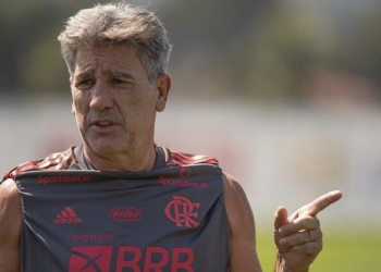 Kenedy e David Luiz estreiam? Renato Portaluppi estreia time titular para enfrentar o Grêmio pela 21ª rodada do Brasileirão