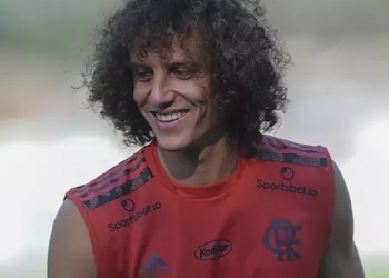 David Luiz entrega estreia pelo Flamengo diante do Barcelona: ‘Que Deus nos abençoe’