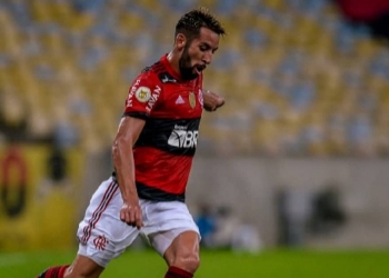 STJD julga Isla após expulsão contra o Grêmio e decide se jogador poderá disputar as finais da Copa do Brasil