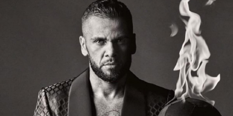 Fechou com o Flamengo? Daniel Alves decide o futuro de sua carreira para a temporada de 2021 e faz anúncio aos torcedores